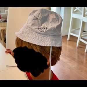 Blu Jacadi hat 49 inches
